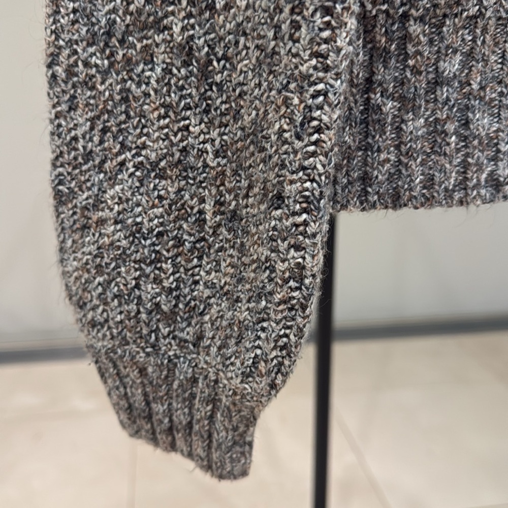 Wool sweater - Picture 2 of 5